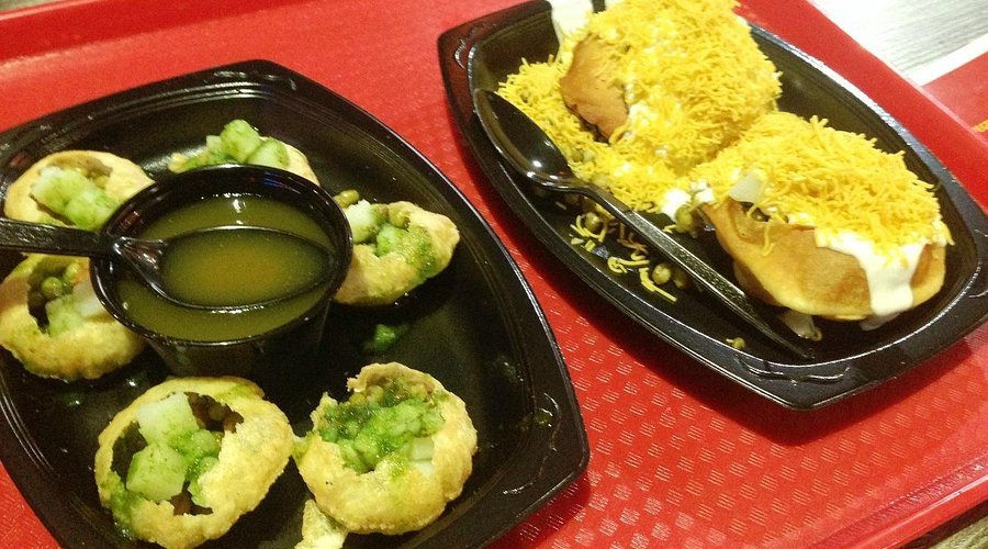 Surati Farsan Mart signature dishes Pani Puri, Dhokla, Khandvi, Lilva Kachori, Ragda Pattice